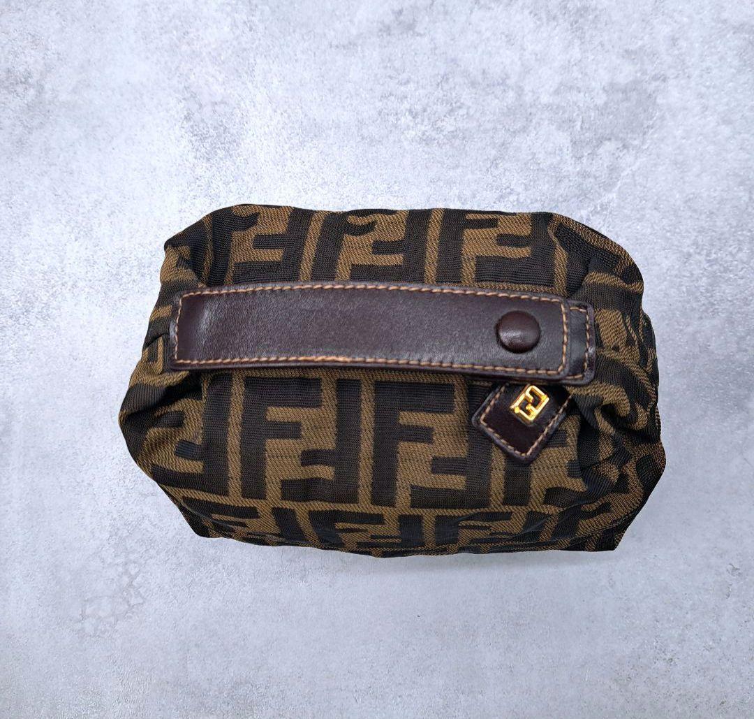 FENDI フェンディ ズッカ柄 ポーチ レザー ナイロン 小物入れ
