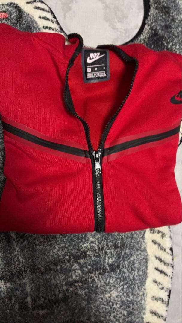 NIKEテックフリース セットアップ赤 激レ
