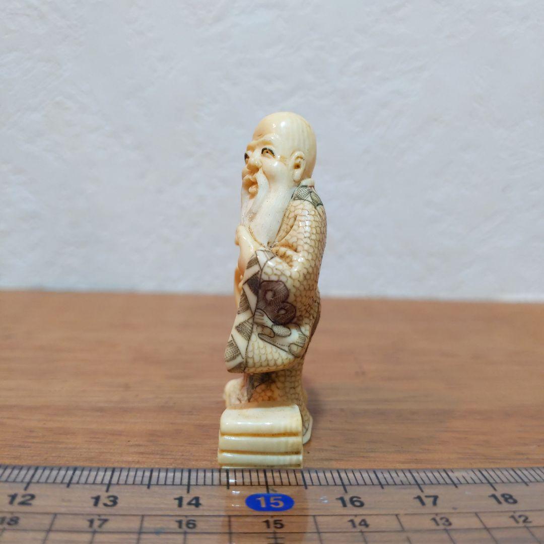 時代提物 彩色人物根付 天然素材 在銘【槌の子仙人】高さ約5.0cm 重さ16ｇ