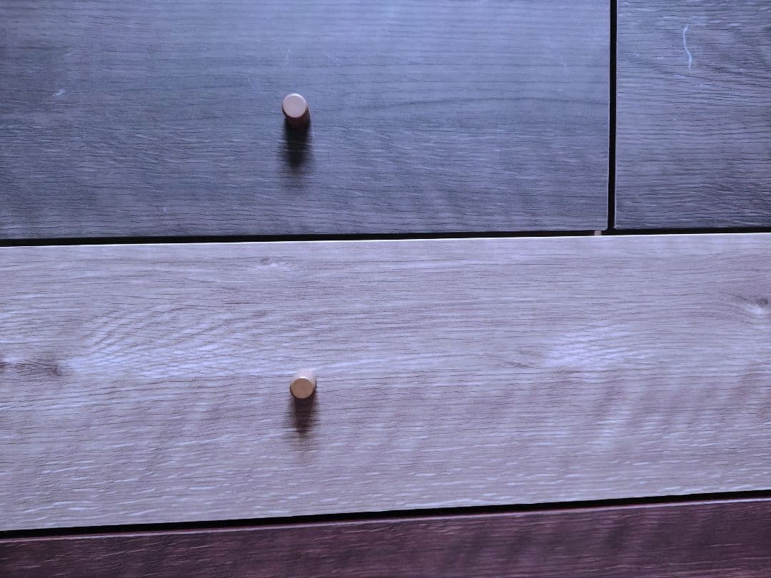 飾り棚のあるチェストラック