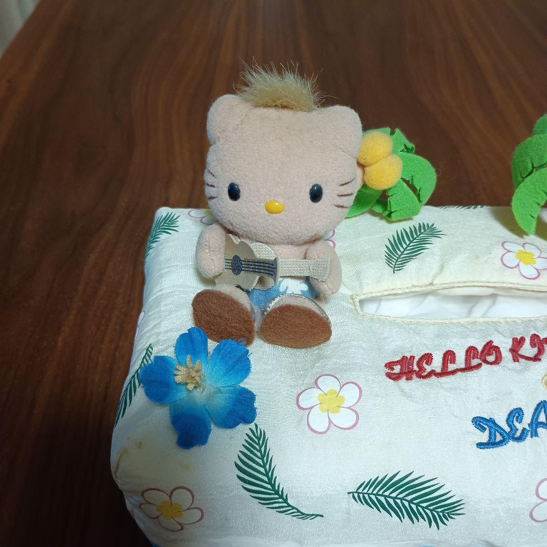 ハローキティとダニエル　ハワイアン　ティッシュボックス