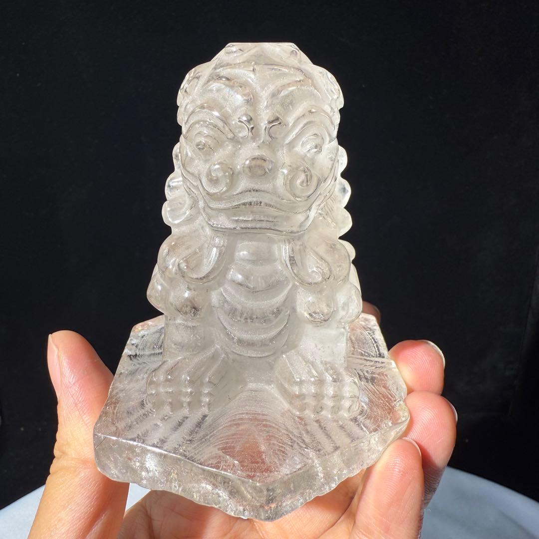 天然石水晶のライオン　置物　彫物NO.072004