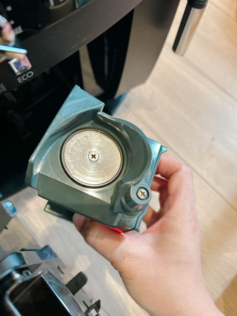 DeLonghi MAGNIFICA エスプレッソマシン