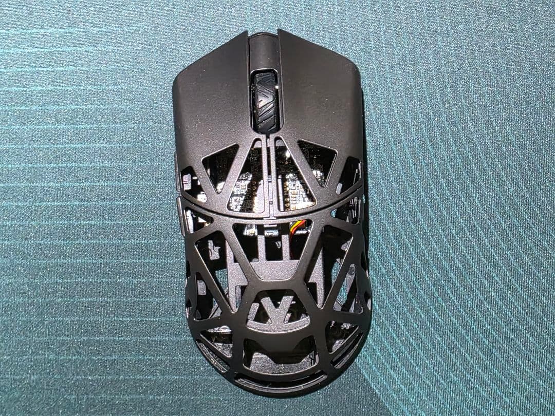 WLMOUSE Beast X Pro 穴あり Black OM Switch