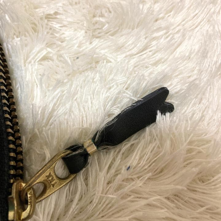 【コムデギャルソン】HUGE LOGOヒュージロゴL字ラウンドファスナー財布・黒