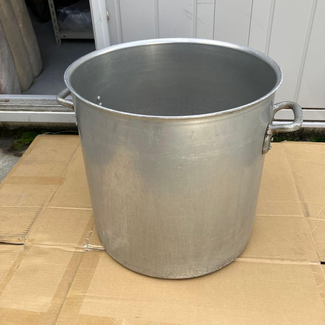 業務用　大型アルミ製　大容量　寸胴鍋　持ち手付き　内径約48cm　分厚いアルミ製