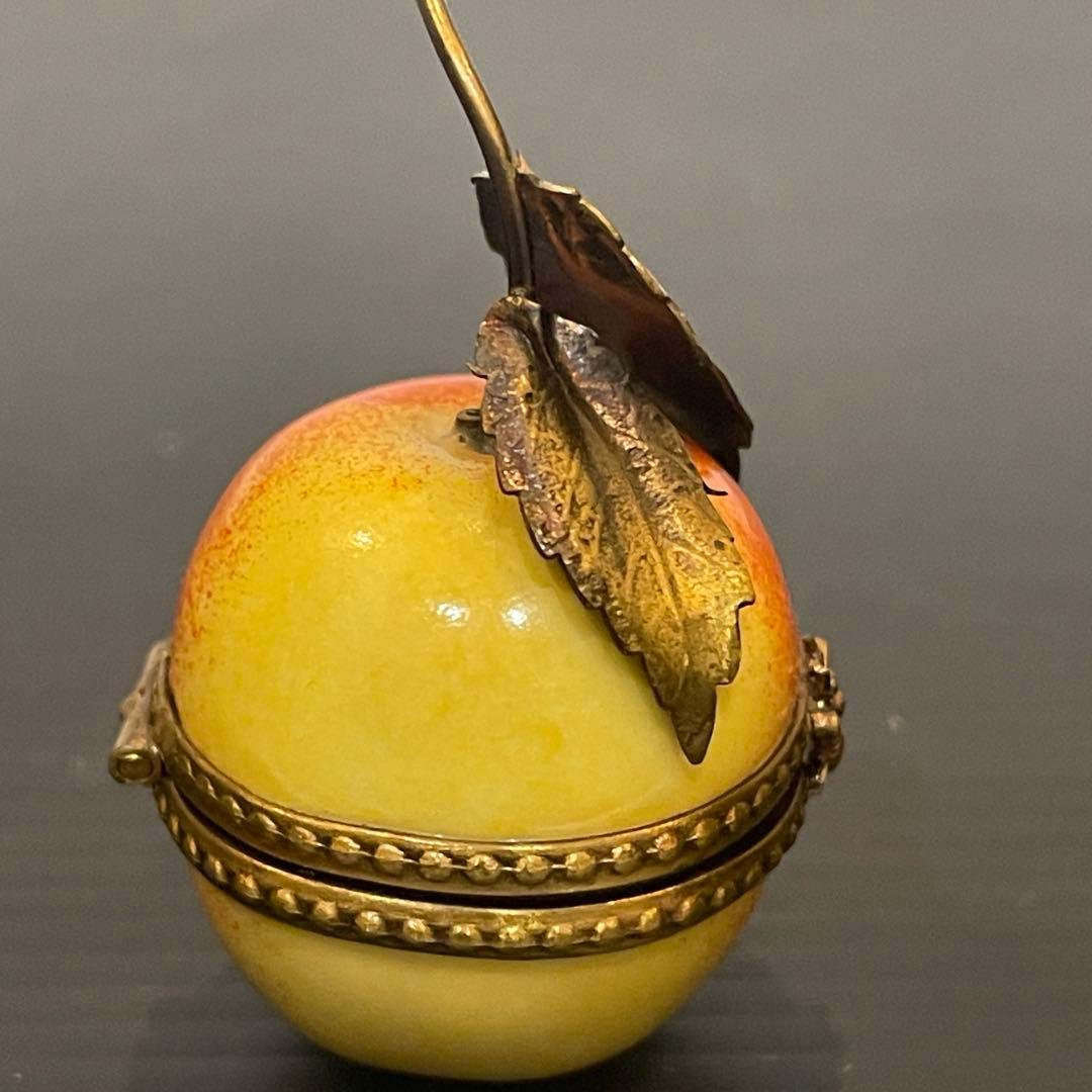 フランス　リモージュ　ピルケース 手描きDubarry ヴィンテー