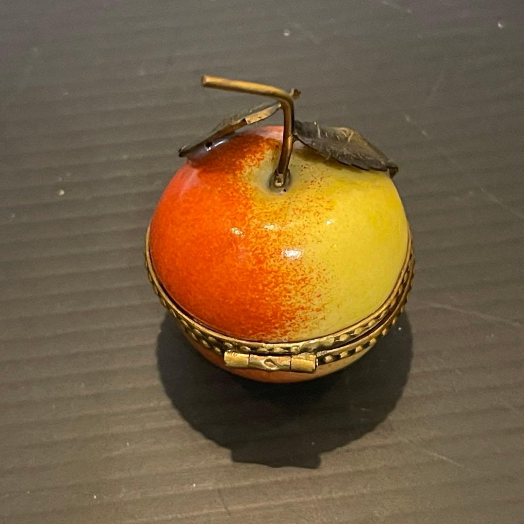 フランス　リモージュ　ピルケース 手描きDubarry ヴィンテー