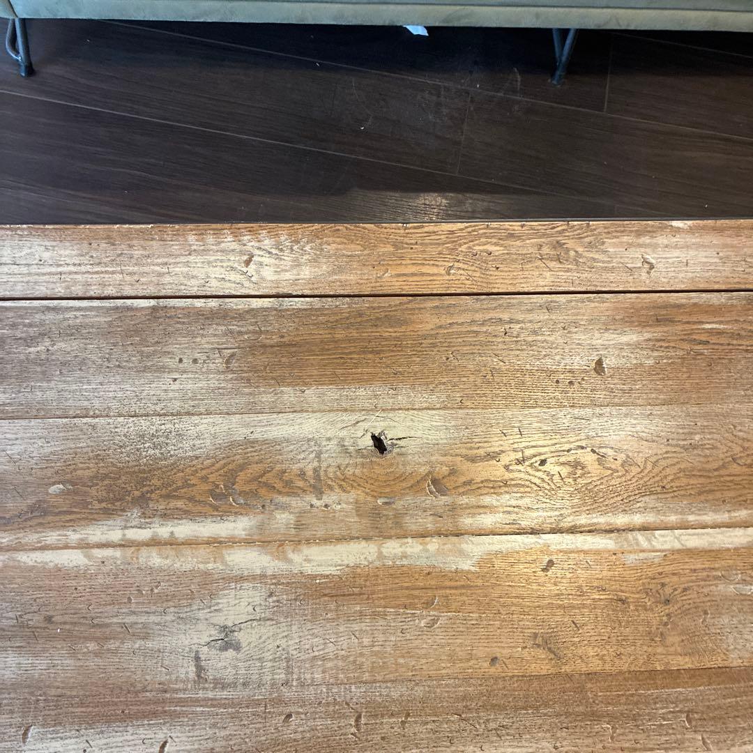 シンプルな木製センターテーブル 今月末に取り下げになります、最終価格