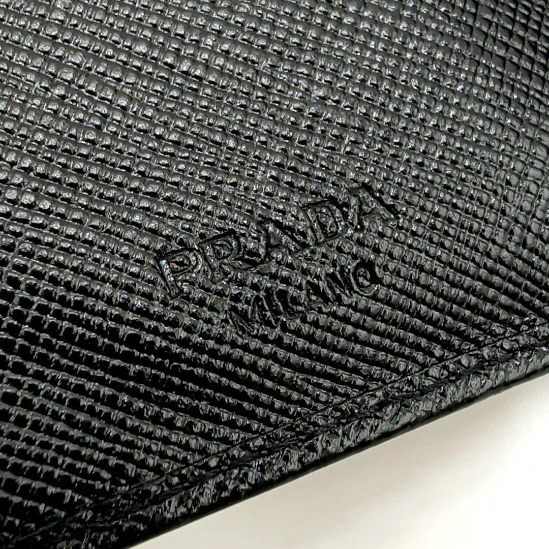 PRADA プラダ サフィアーノトライアングル 折り財布 ブラック NERO