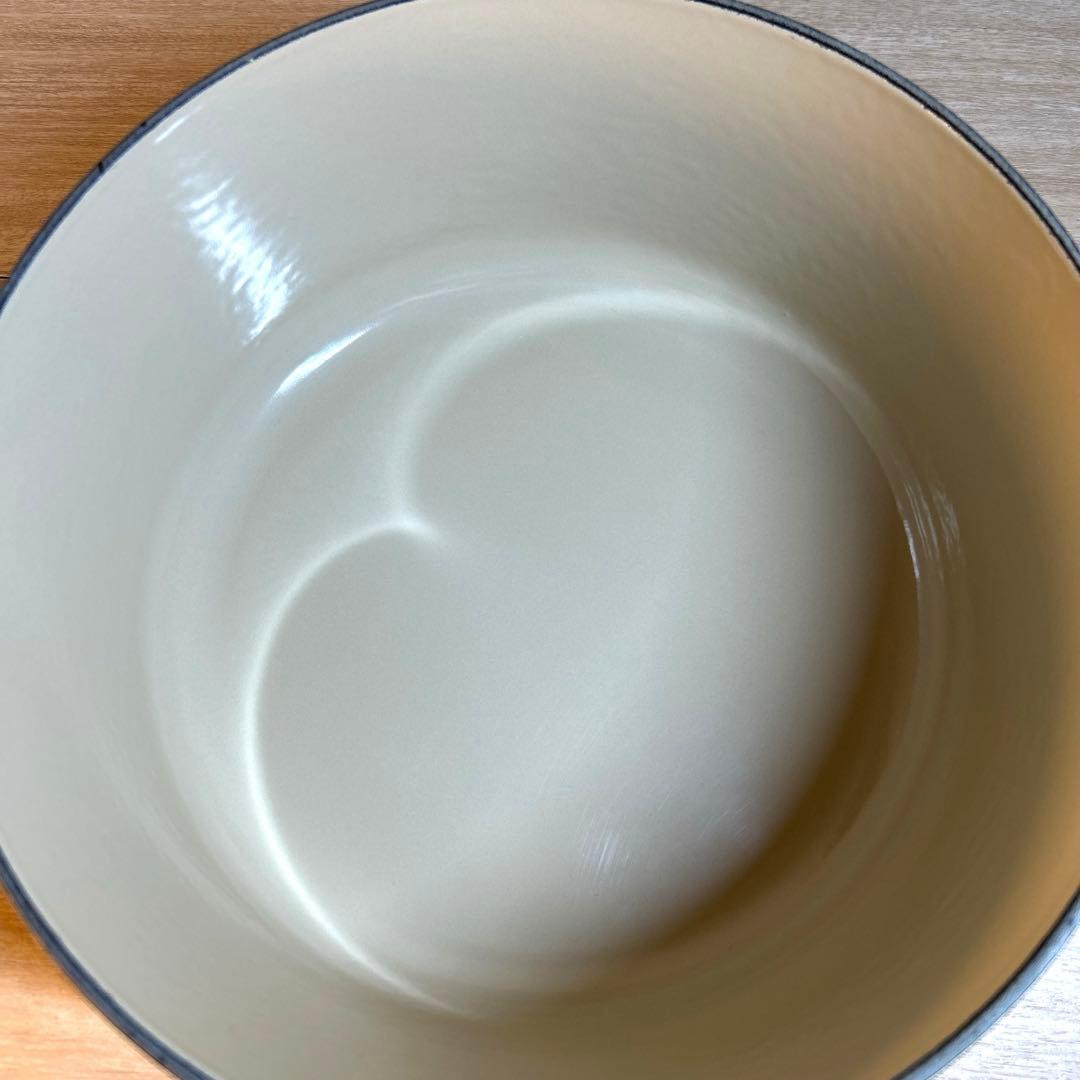 ルクルーゼ　ココットロンド　ソレイユ　24cm 両手鍋　鍋