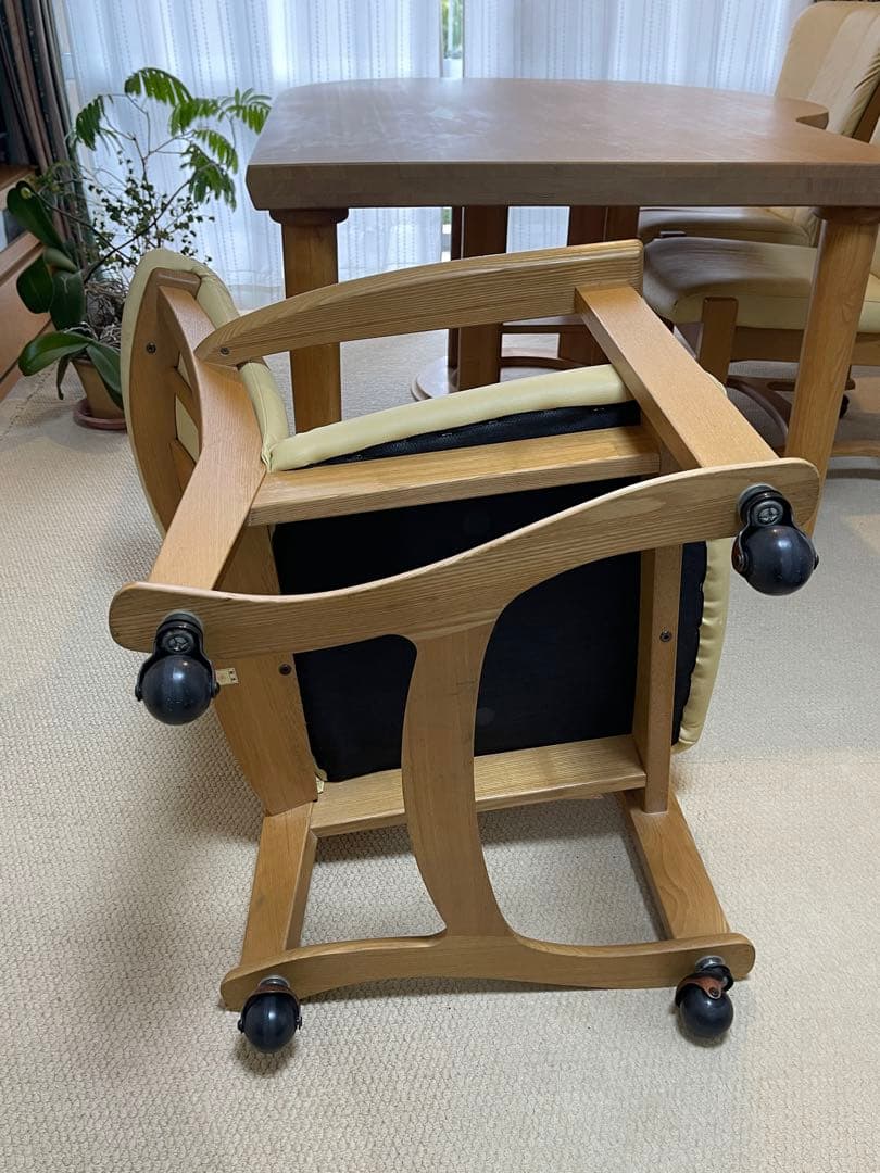 【2/20で終了•送料込】ナガノインテリア キャスター肘付ダイニングチェア1脚