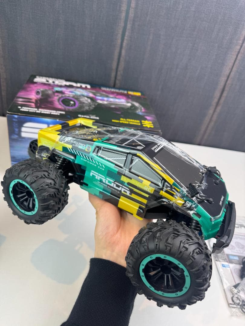 ラジコンカー ワイヤレスリモコンカー 40km ラジコンオフロード 技術認証