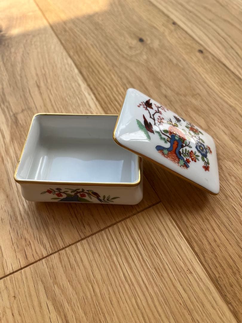 マイセン　ボンボニエール陶磁器 花と鳥の絵柄 小物入れ　ヴィンテージ
