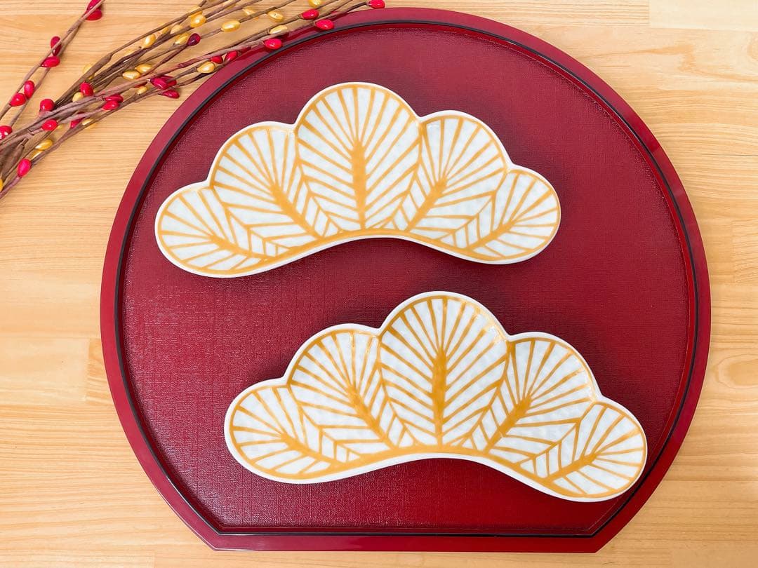 とあゆてつ様ご依頼品　有田焼　幸楽窯　錦金松葉形前菜皿　白金　5点セット