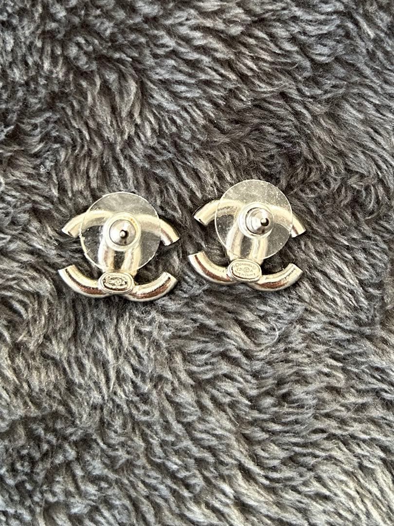 シャネルピアス　シルバー