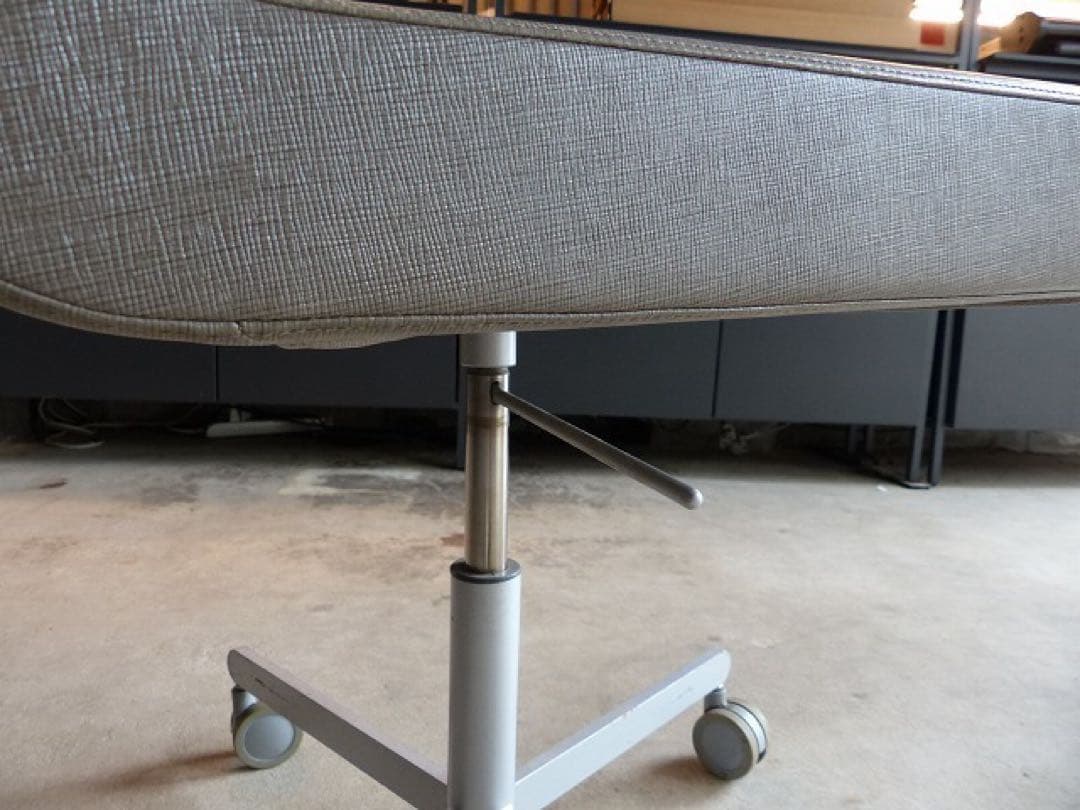 Cassinaカッシーナ ブーメラン キャスタースウィベル　グエナエル・ニコラ