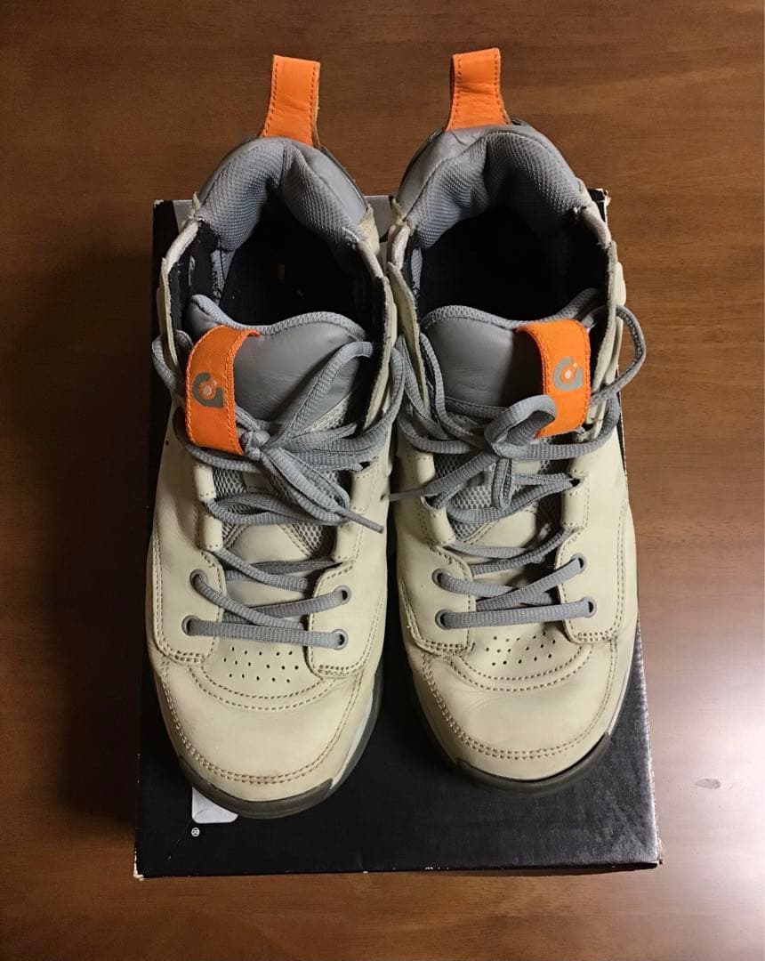 グラビス ライバル US10 復刻 シリアル番号付きGRAVIS