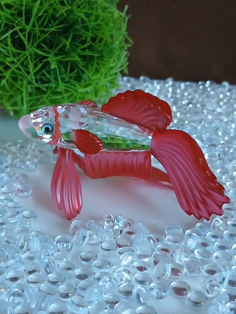 スワロフスキー　ファイティング　フィッシュ　 レッド　グリーン　2点