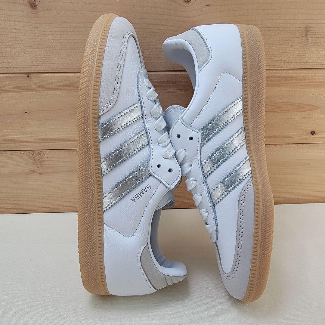 アディダス サンバ OG ホワイト/シルバー 23.5cm