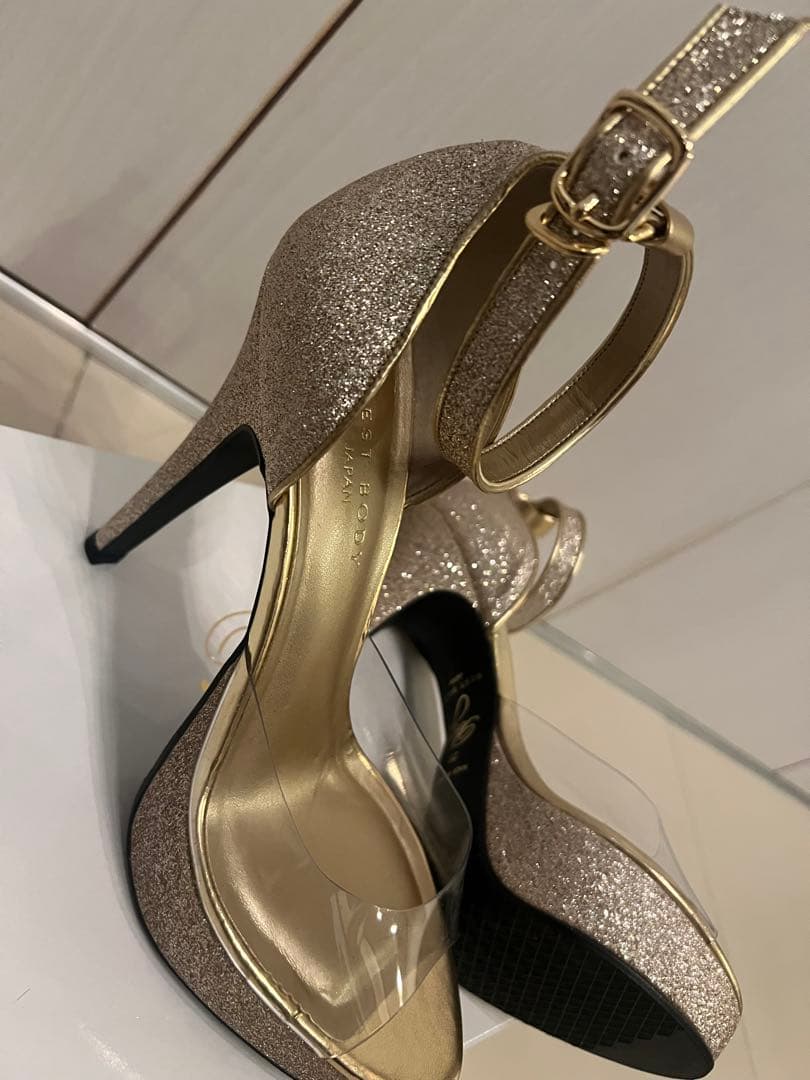 ベストボディジャパン公式ヒール ゴールド25cm新品未使用 ⭕️値下しました