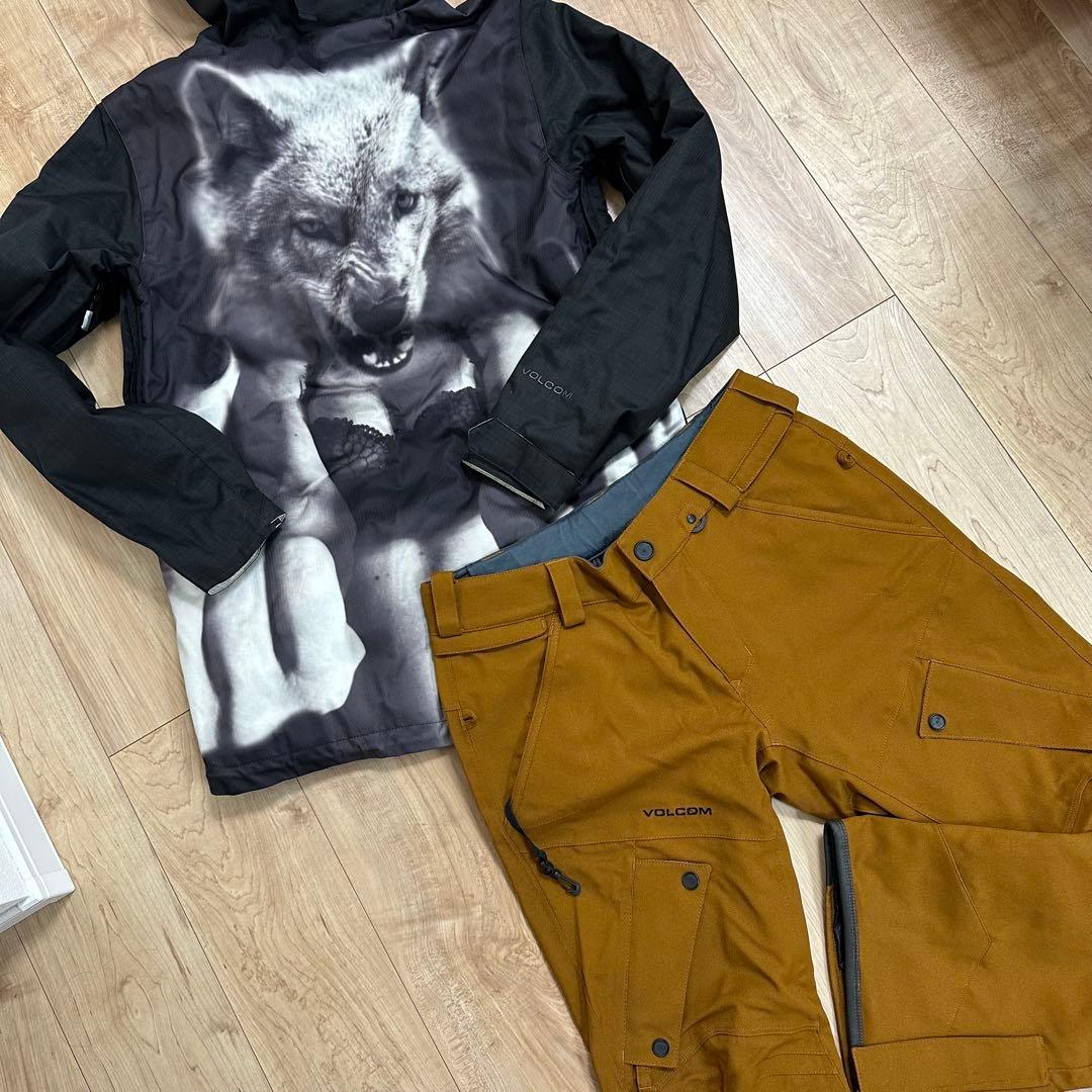 o*n様 美品　VOLCOM ボルコム 狼 ウルフ スノーウエア スノーボード