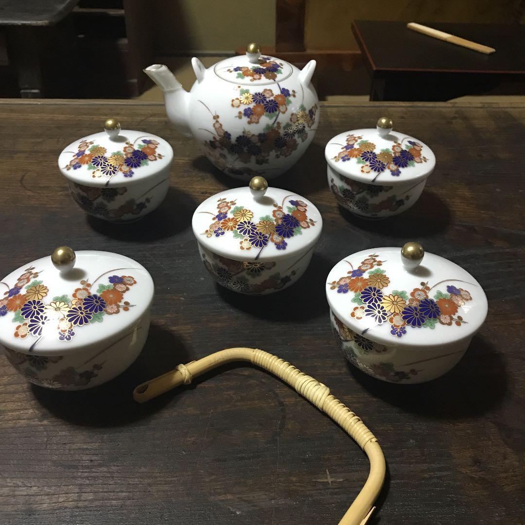 香蘭社　菊と梅模様　茶器揃い　共箱あり