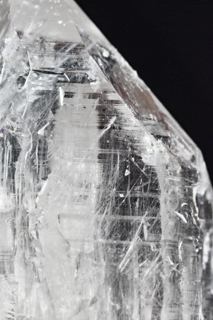 パキスタンスカルドゥ産 トレモライトインクォーツDT