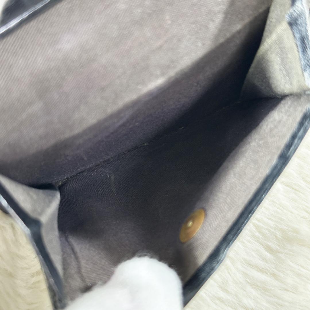 ヴィヴィアンウエストウッド 2つ折り財布 クロコ 型押し 黒