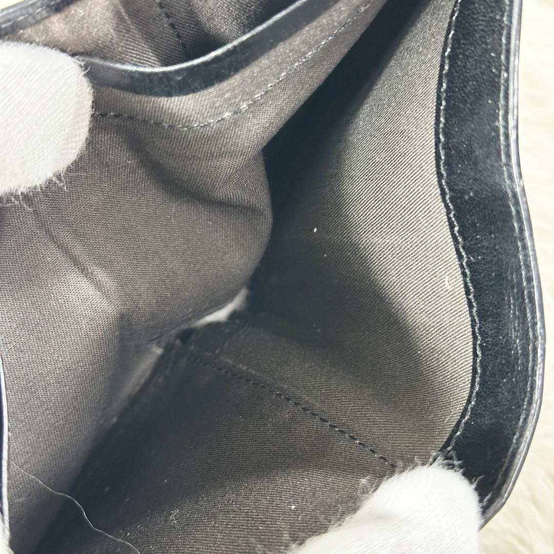 ヴィヴィアンウエストウッド 2つ折り財布 クロコ 型押し 黒