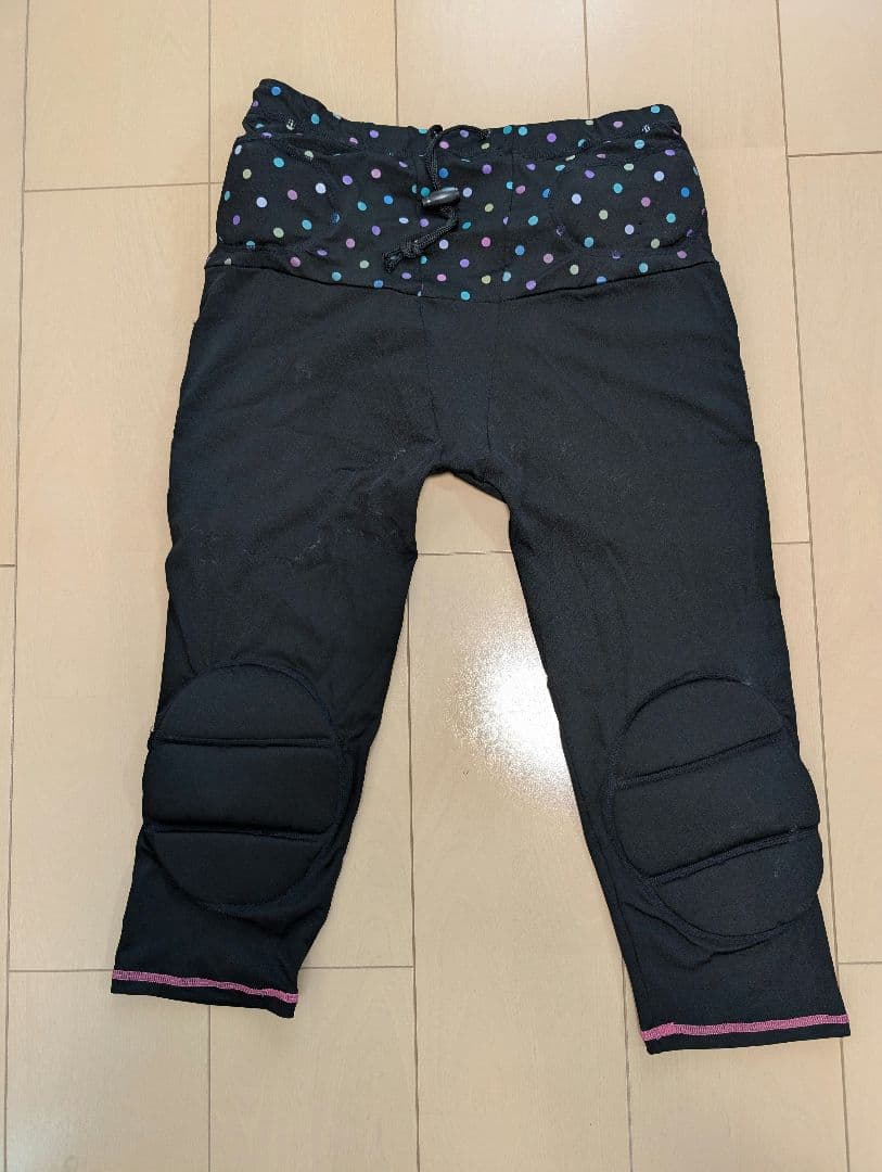 つ*さ様 スノーボードウェアセット（ジャケット/パンツ/グローブ/ニット帽/その