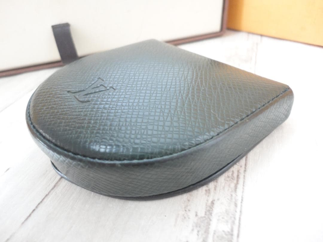 超美品☆ヴィトン【タイガ】ケース【ポルトモネ・キュベット】オシャレ☆B11