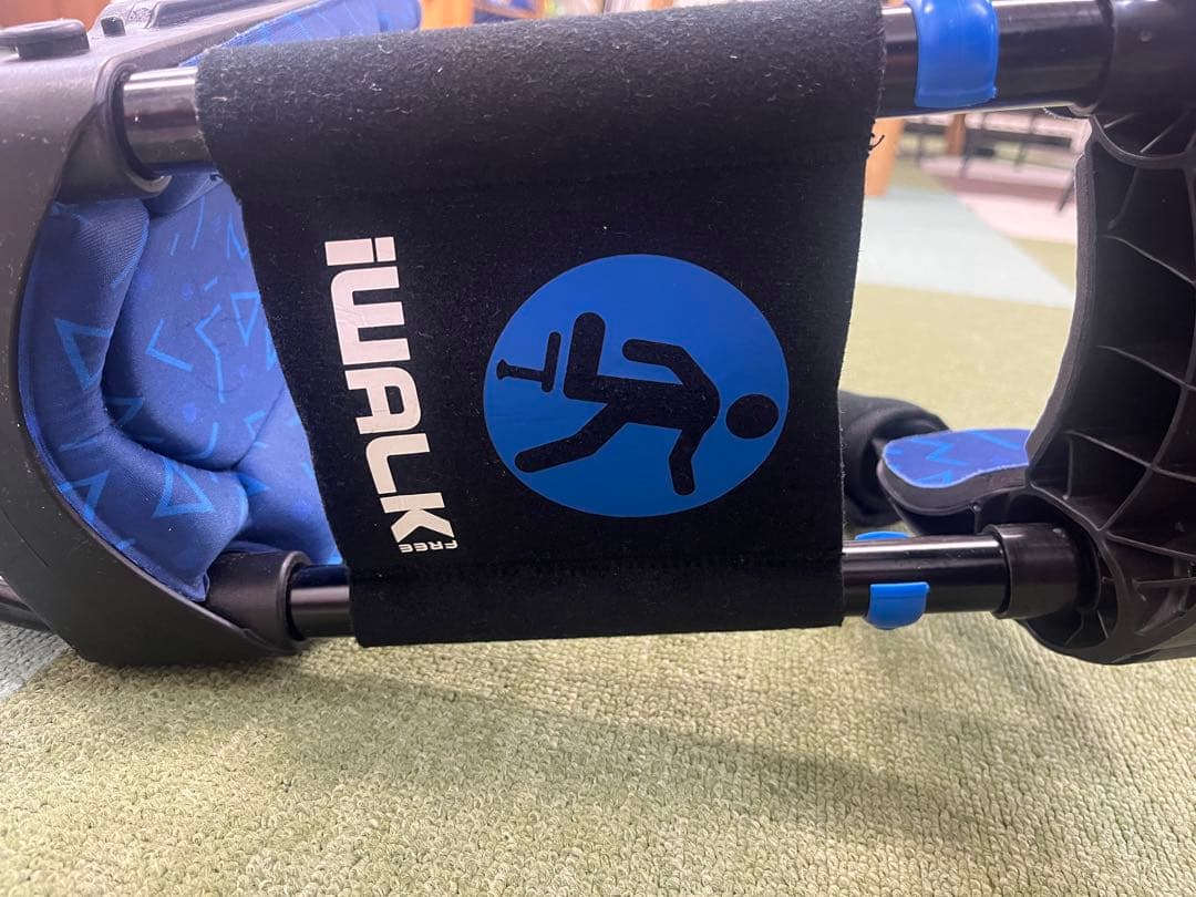 【オマケつき】iWALK 3.0 松葉杖 高さ調整可能