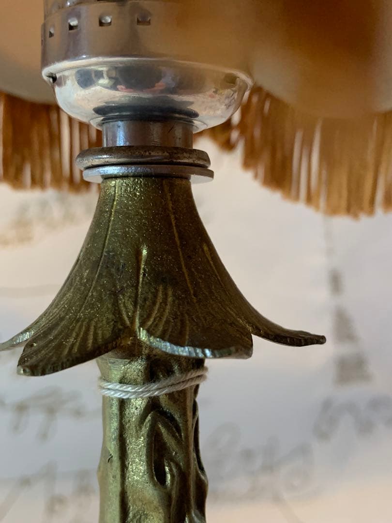 フランス製　アンティークのセーブル焼の電気スタンド！シェードも綺麗で素敵です！