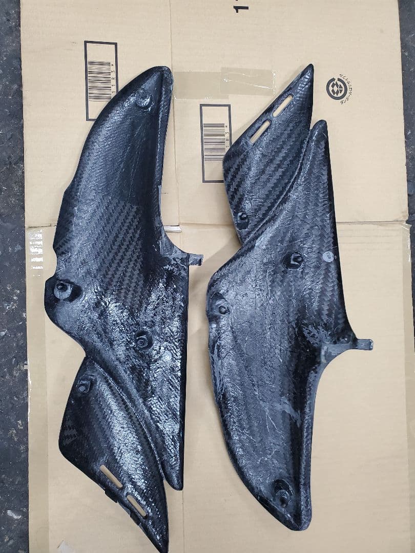 カワサキZ900RS用 カーボンサイドカバー 美品