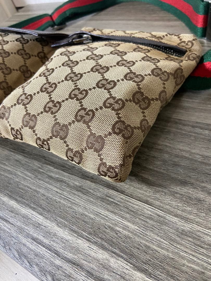 GUCCI ボディバッグ　ウエストポーチ　シェリーライン　GG柄　キャンバス