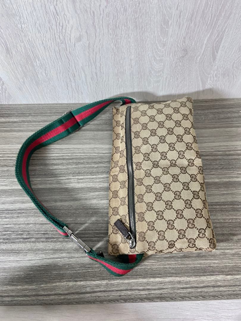 GUCCI ボディバッグ　ウエストポーチ　シェリーライン　GG柄　キャンバス