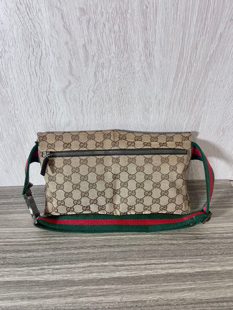 GUCCI ボディバッグ　ウエストポーチ　シェリーライン　GG柄　キャンバス