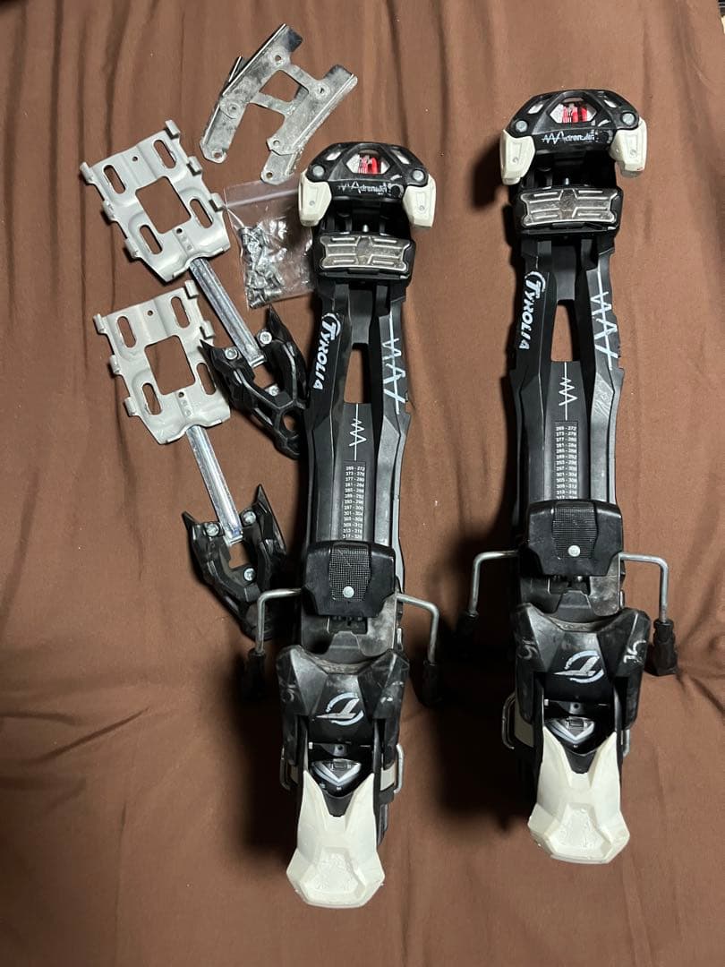 スキー　ビンディング　チロリア　adrenaline