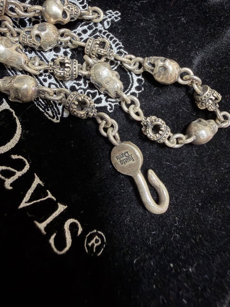 Justin Davis スカルブレスレット