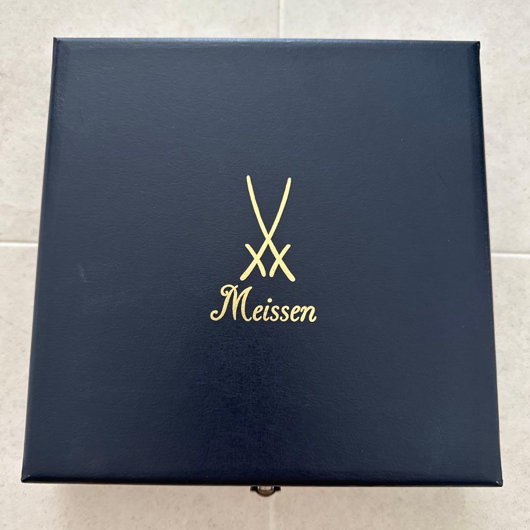 Meissen 2001年製 マイセン　イヤープレート　箱付き　スタンド付き