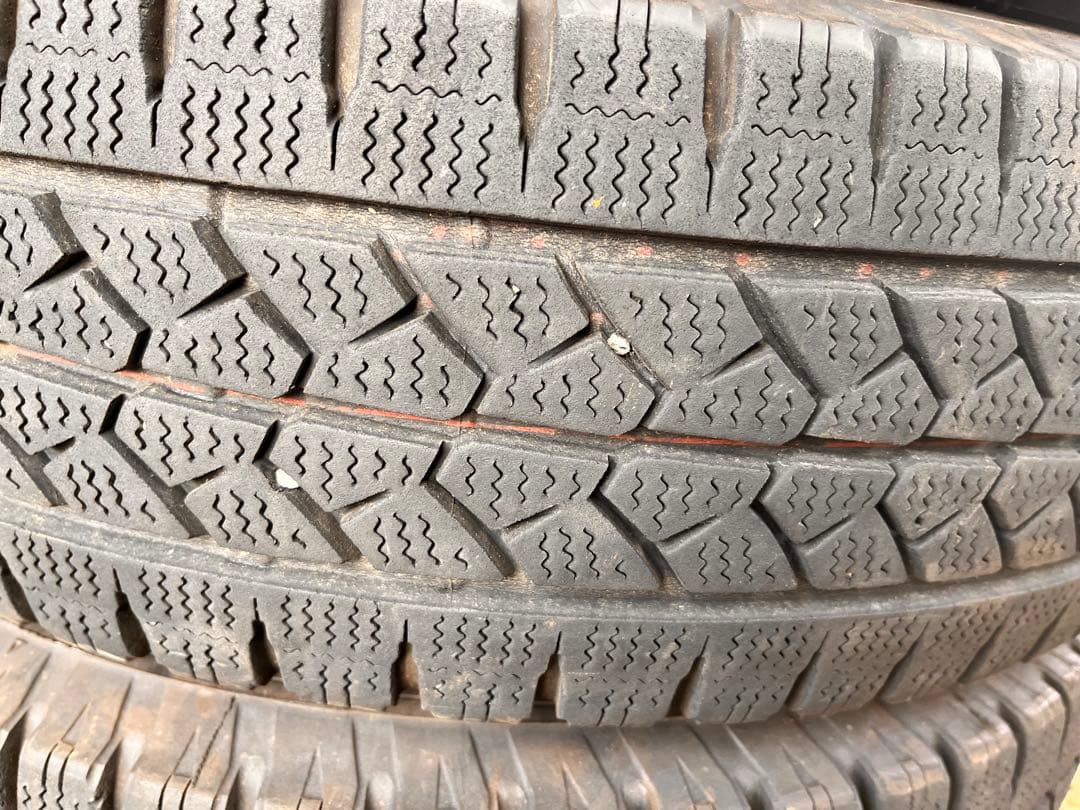 195/80R15 ブリヂストン　スタッドレス　②