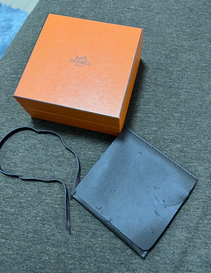 HERMES シルバーバングル