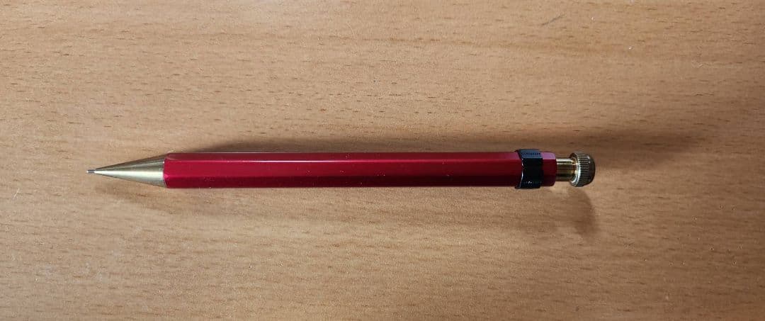 カヴェコスペシャル レッド シャープペン 0.7mm（クリップ付き）