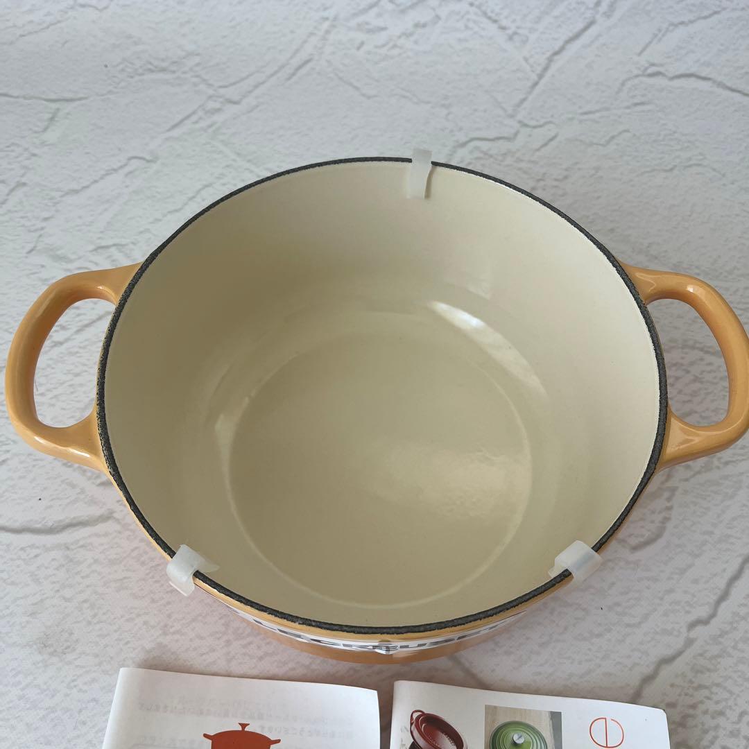 【未使用品】ル クルーゼ ココット　ロンド 両手鍋 20cm