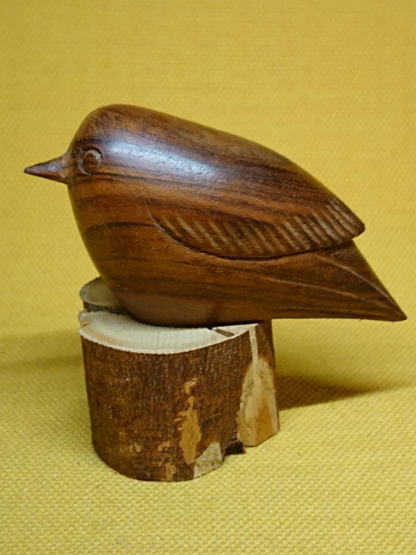 トリ　鳥　木彫　オブジェ　置物　インテリア　工芸品　美術品　A2819