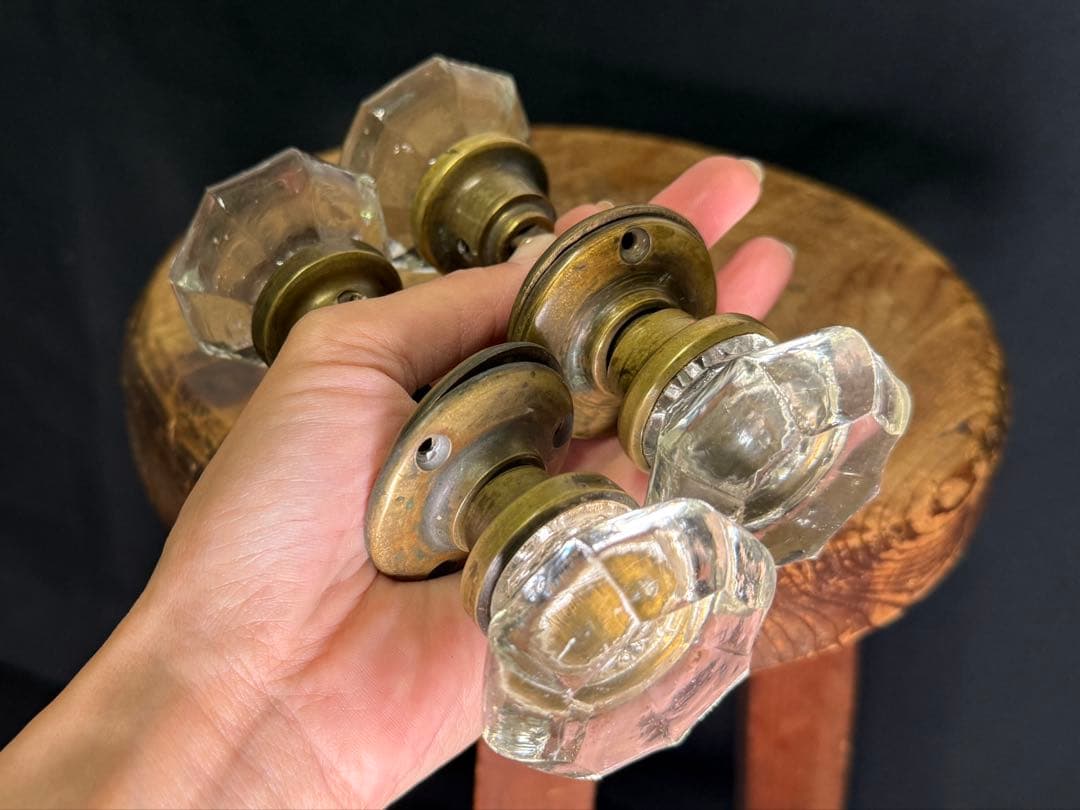 時代 アンティーク ガラス ドアノブ 2点 真鍮 硝子 ブラックライト反応