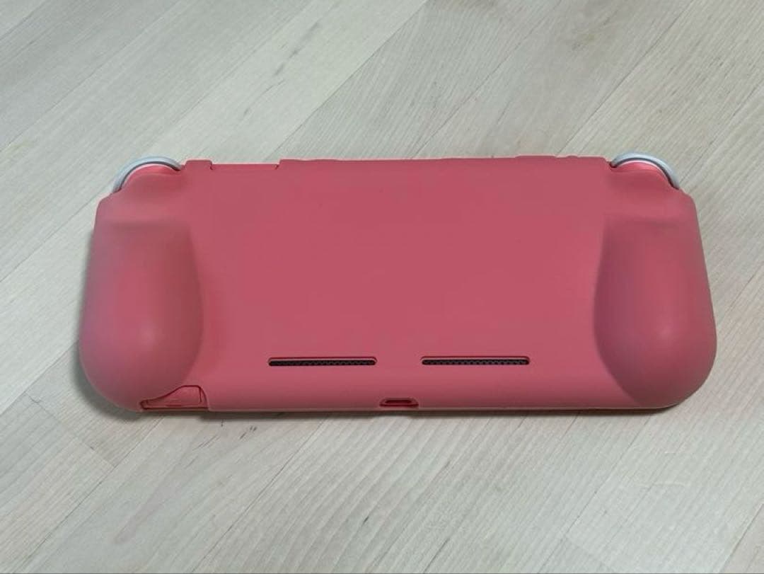 【美品】Switch Lite 箱完備 画面保護ガラス・ケース装着済