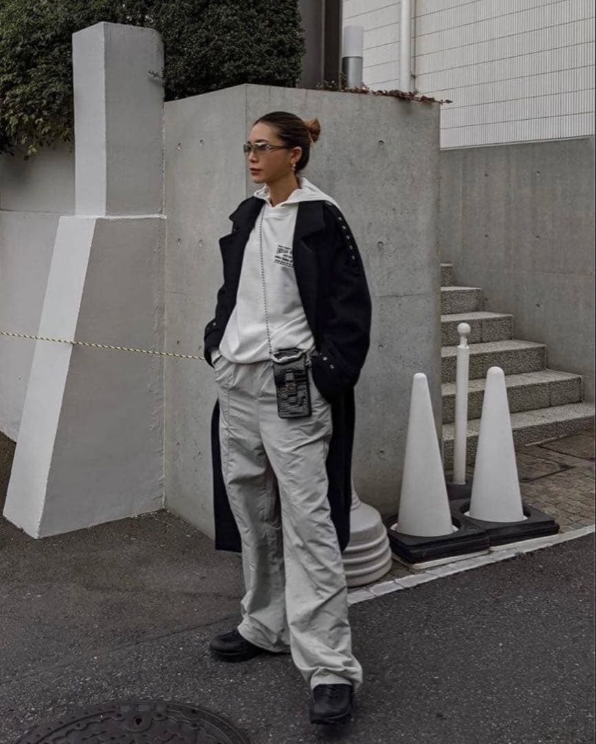 アクレントaclent Eyelet volume yoke coat