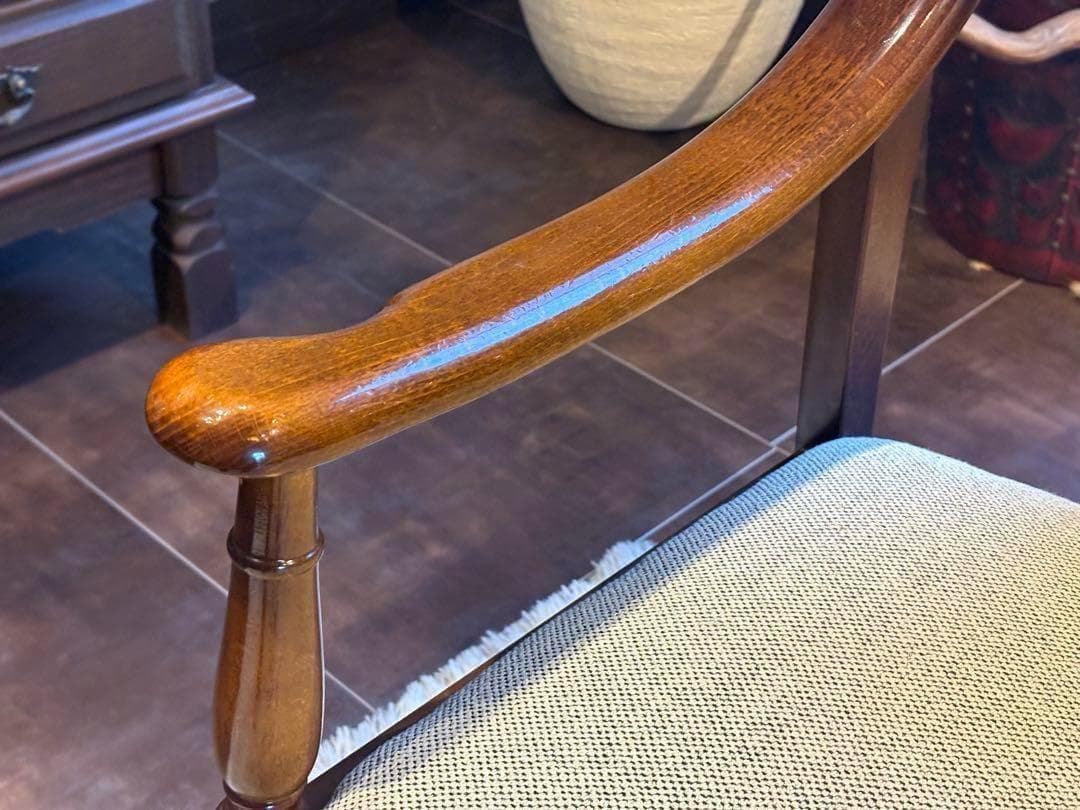 ①　リメイク品　尾州生地　ホワイト座面　カリモク　コロニアル　アームソファ　NI